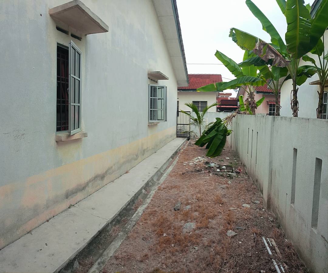 RUMAH MURAH Taman Banting Baru ADA XTRA TANAH TEPI - photo 4