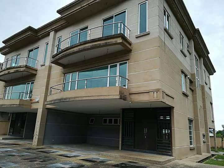 SPACIOUS Endlot Three Storey Semi D Kemensah Mewah - photo 1
