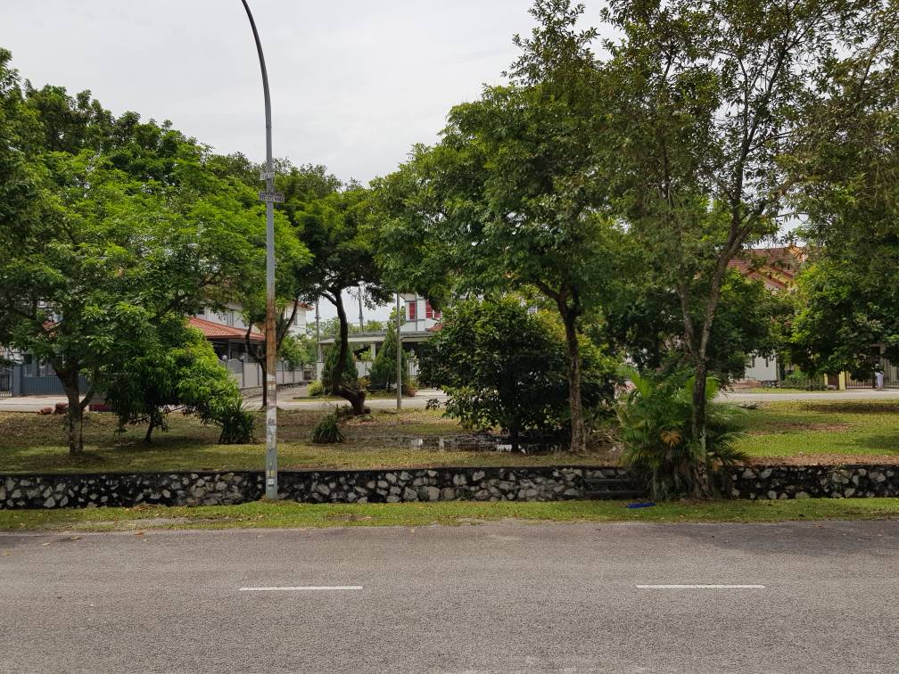 FACING SOUTH Putra Bahagia Putra Heights RENOVATED - photo 7
