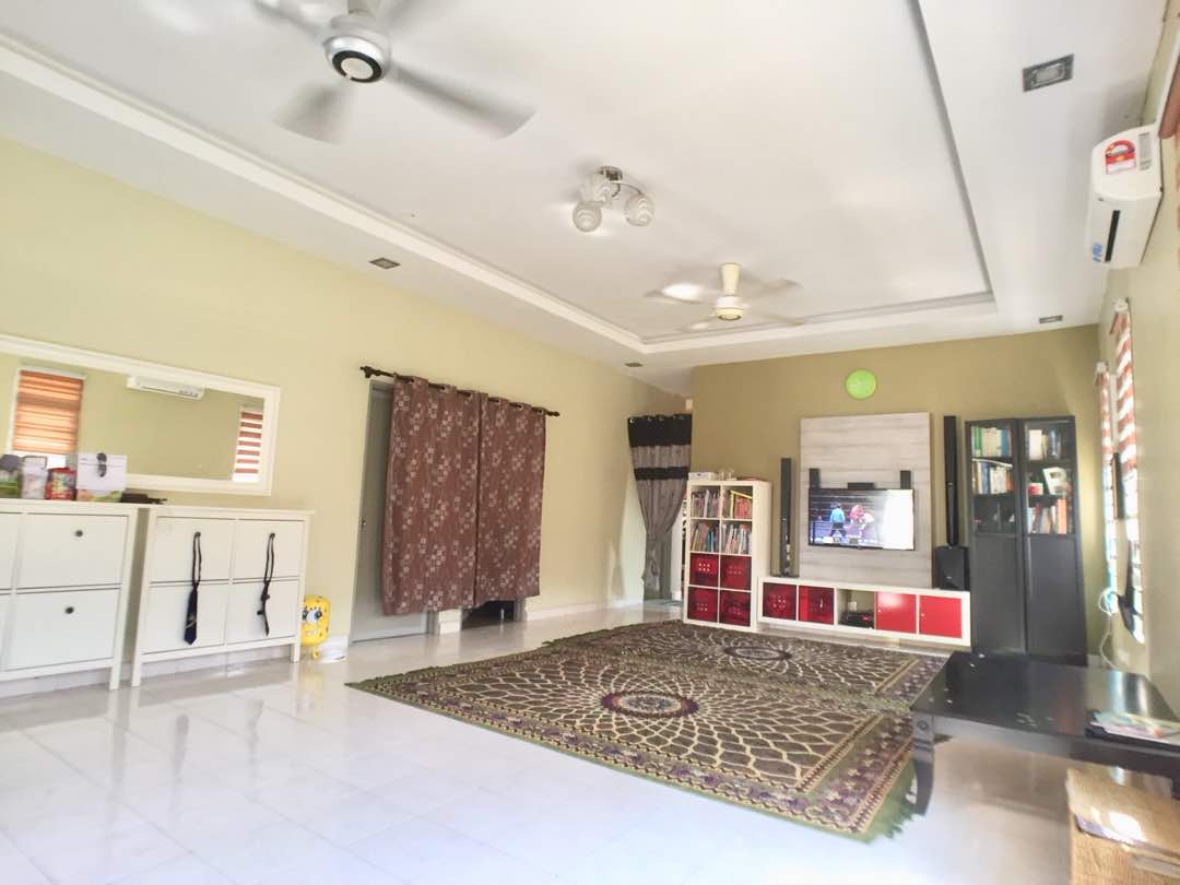 FREEHOLD Semi D Taman Dahlia Bandar Salak Tinggi - photo 2