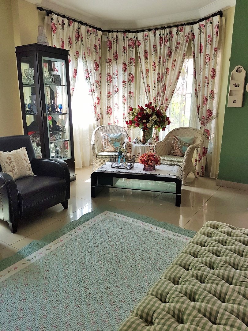 TASTEFUL Superlink Endlot Laman Putra Heights - photo 2