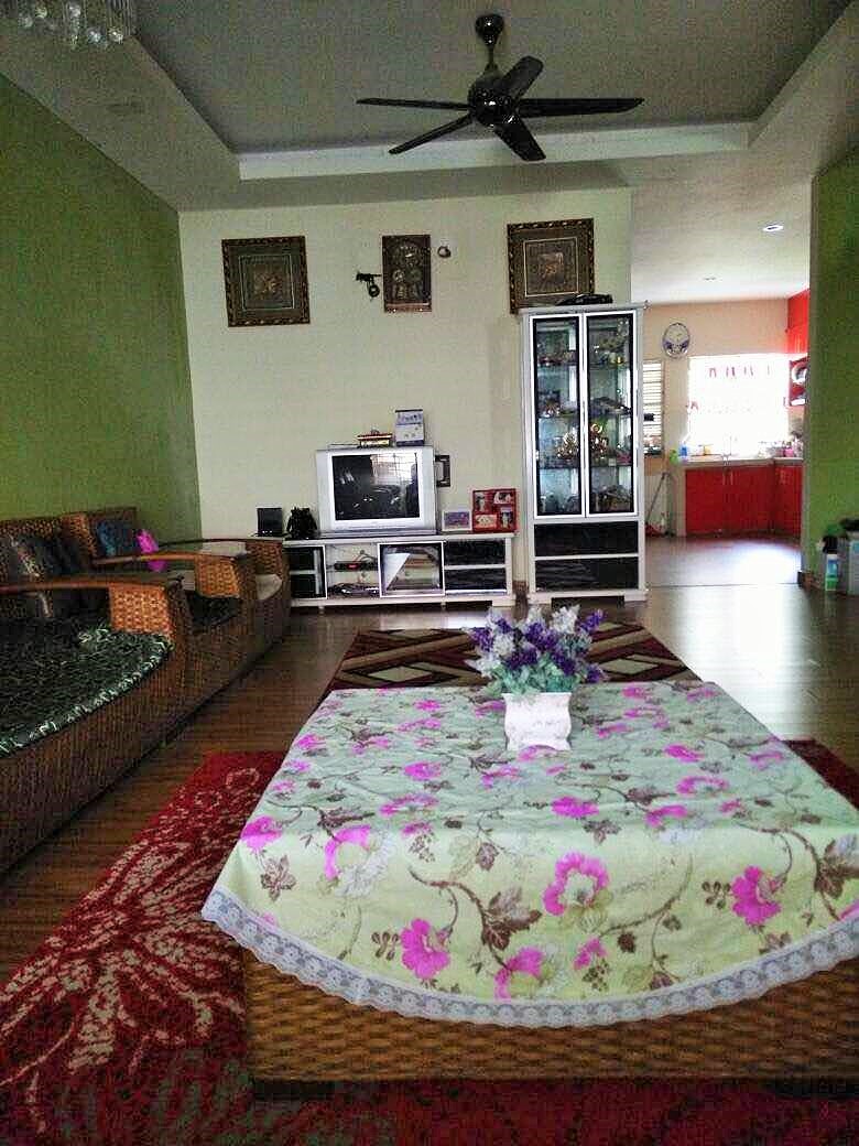 SPACIOUS Renovated Double Storey Tmn Emas Dengkil - photo 5
