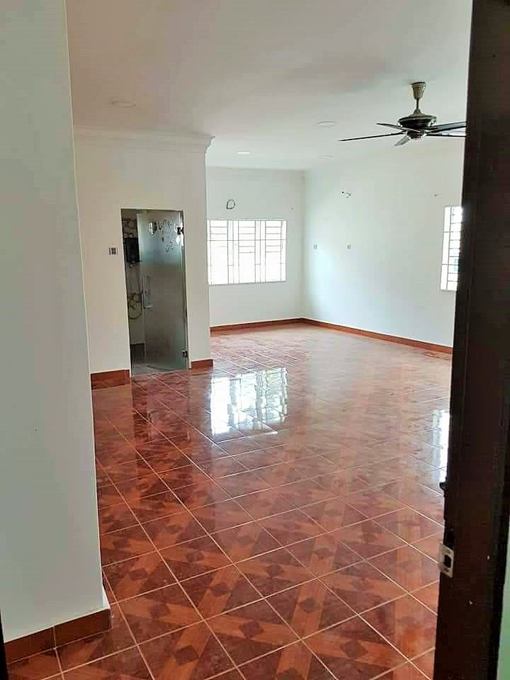 HUGE Single Storey Bungalow Seksyen 9 Shah Alam - photo 6