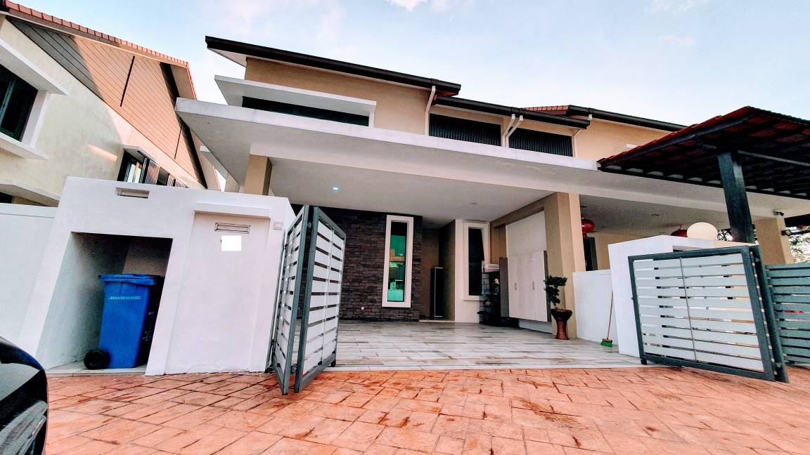 HUGE FREEHOLD Semi D Lukisan Alam Impian Shah Alam