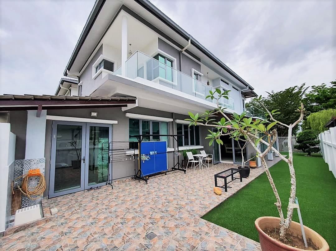 EXQUISITE 2 Storey Semi D Bangi Lakehill Villa