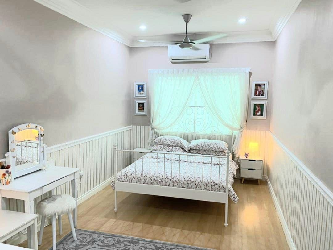SPLENDID Double Storey Bandar Nusaputra Puchong - photo 4