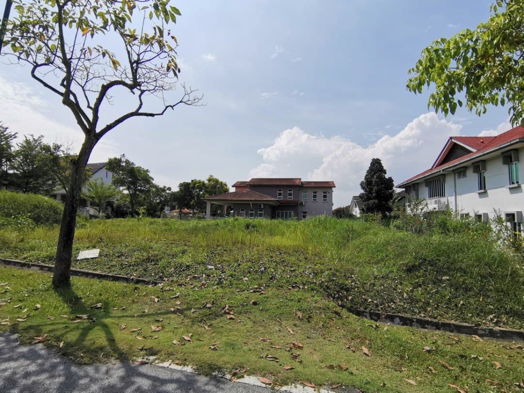 HUGE SPACIOUS CORNER Bungalow Flat Land Shah Alam
