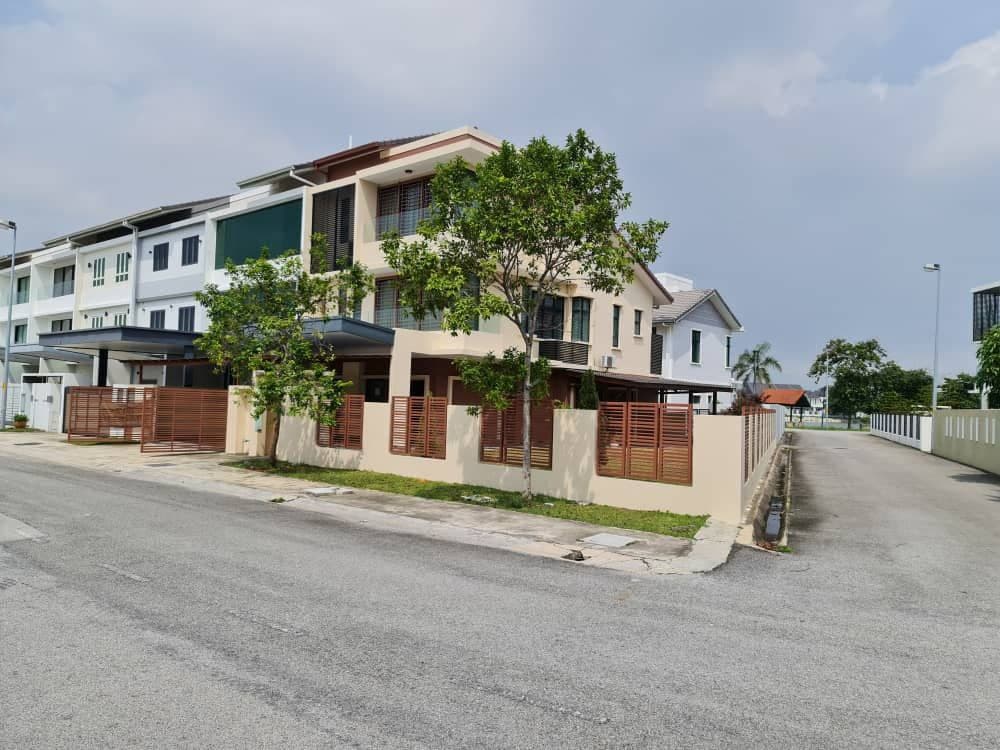 SAPCIOUS 3sty Delmara Bandar Bukit Raja Klang - photo 2