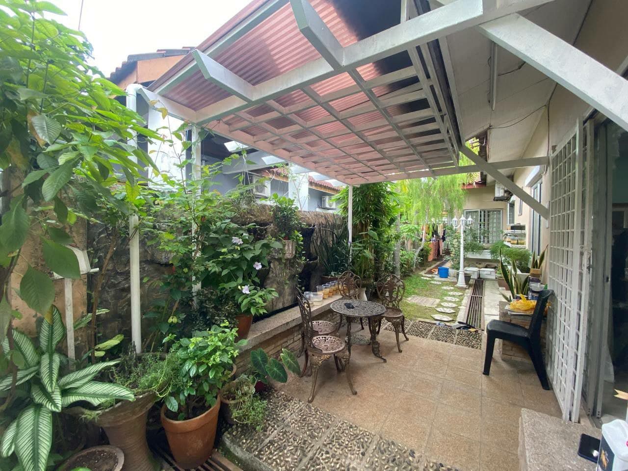 RENOVATED 2 Storey Semi D Tmn Meru Makmur Klang - photo 1