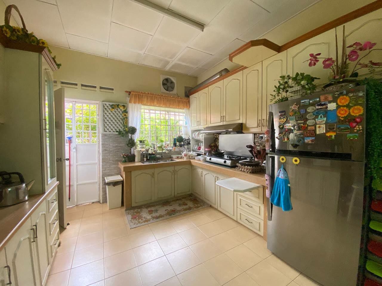 RENOVATED 2 Storey Semi D Tmn Meru Makmur Klang - photo 4