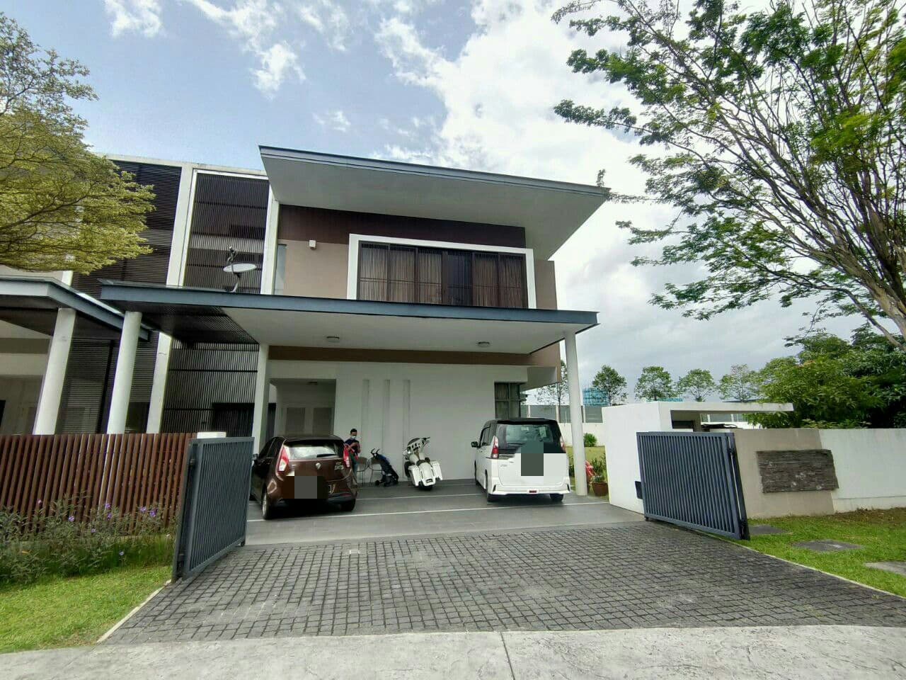 HUGE CORNER Semi D Temasya Anggun Glenmarie - photo 1