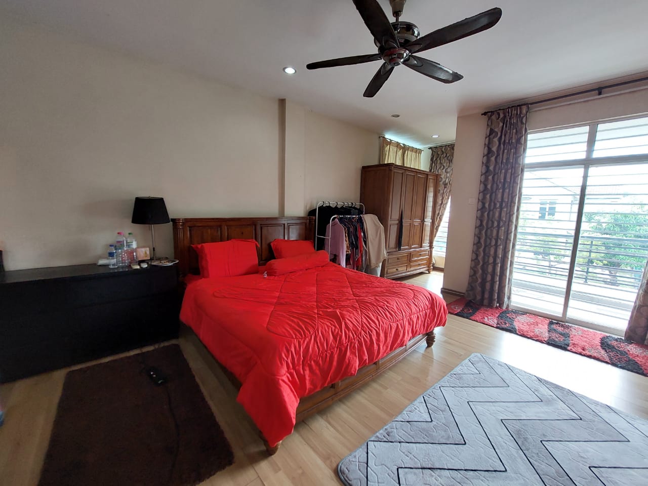 CORNER Fully Reno 2 Storey Seksyen 19 Shah Alam - photo 8
