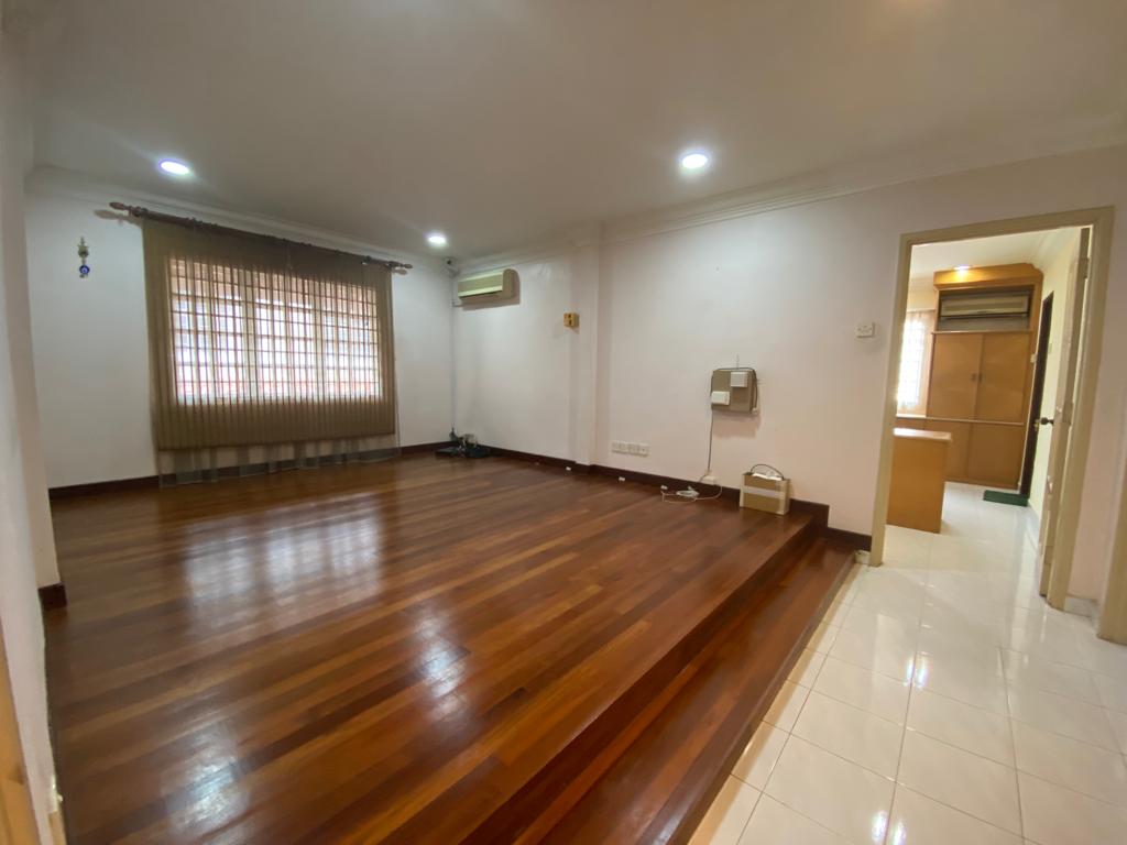 AWESOME 2Storey Endlot Renovated Usj18 Subang Jaya - photo 6