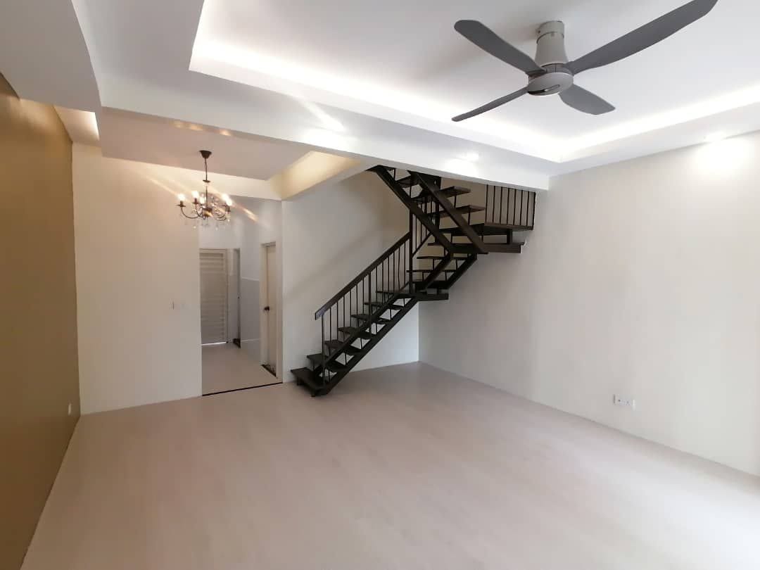 NICELY RENOVATED Teres Bandar Tasik Puteri Rawang - photo 2