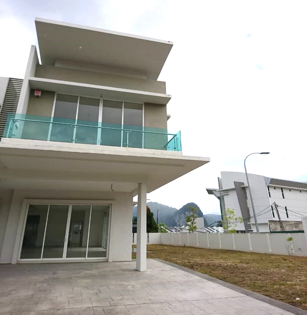 CORNER 2 Storey Dolomite Templer Park Selayang