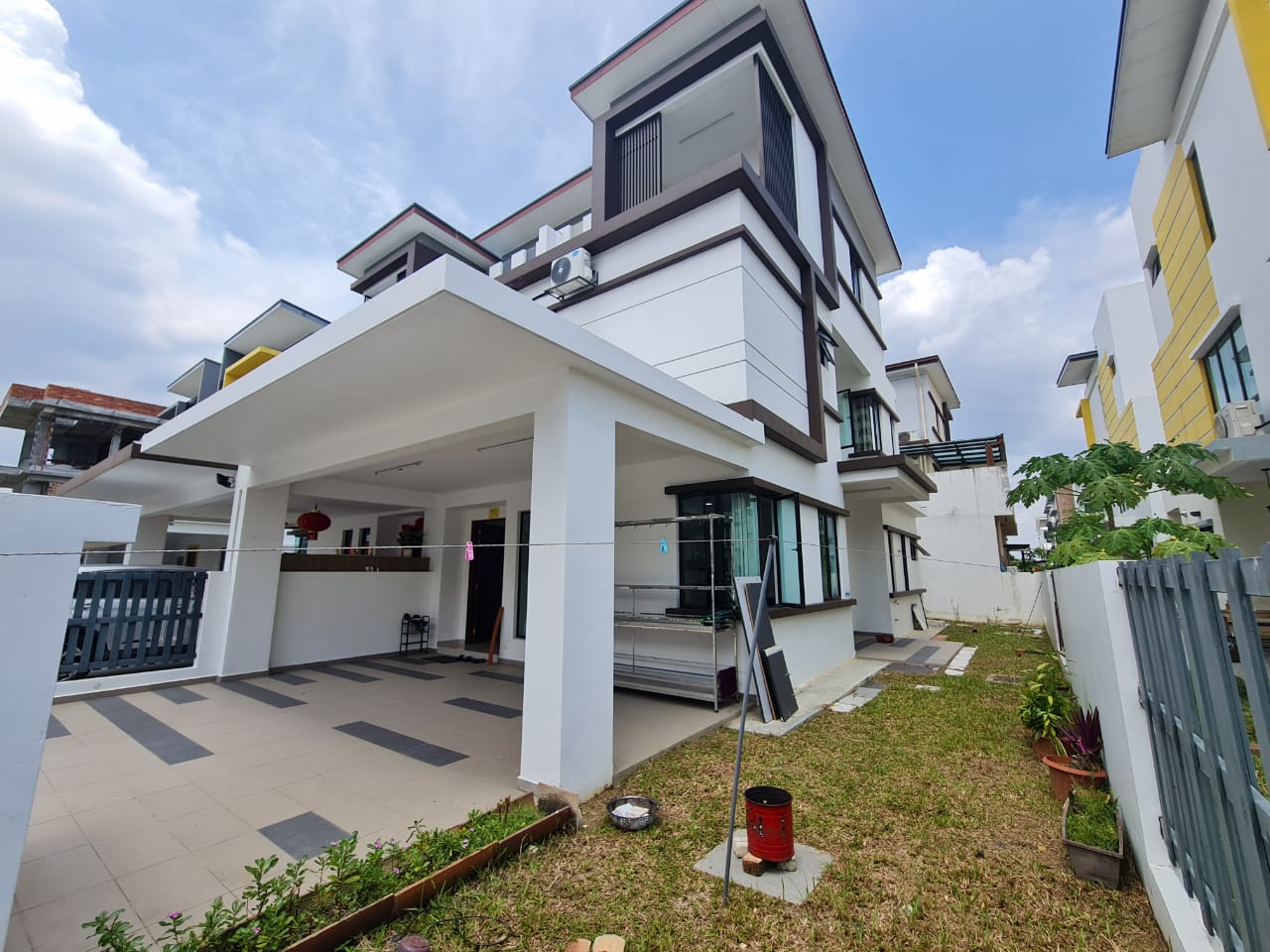 SPACIOUS Semi D Setia Utama Montana Setia Alam - photo 1