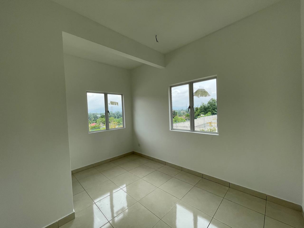 CORNER FACING OPEN 2 Storey Pelangi Heights Mantin - photo 7