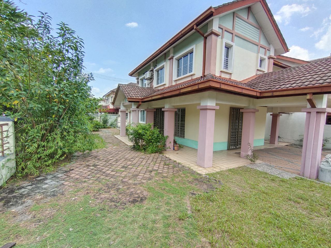 CORNER 2 Storey Linkhouse Putra Indah Putra Height