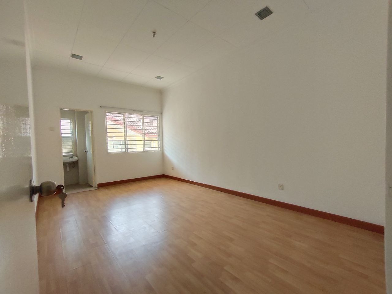RENOVATED 2 Storey Linkhouse Dillenia Denai Alam - photo 8