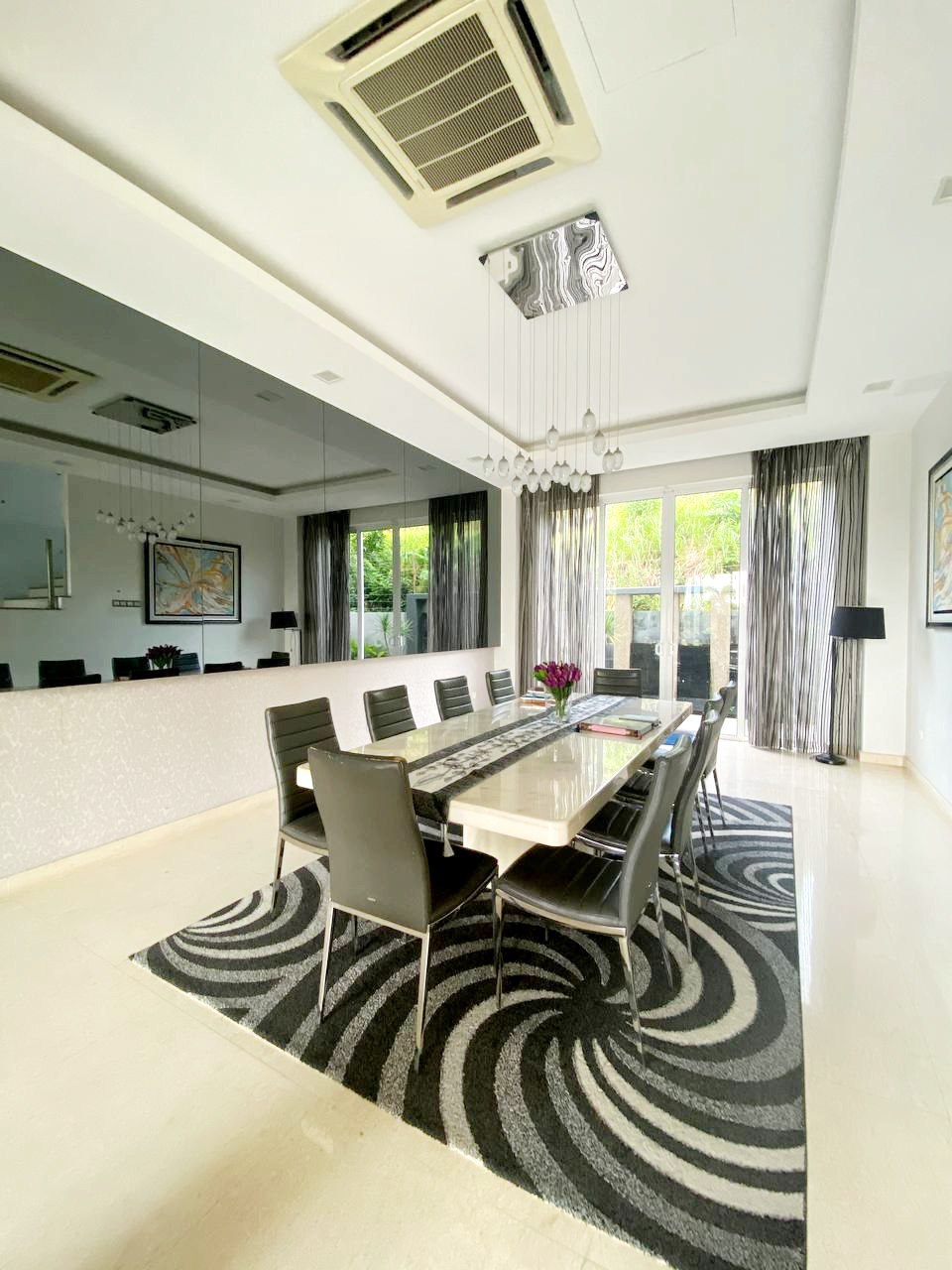MODERN HUGE CORNER Bungalow Seksyen 7 Shah Alam - photo 3