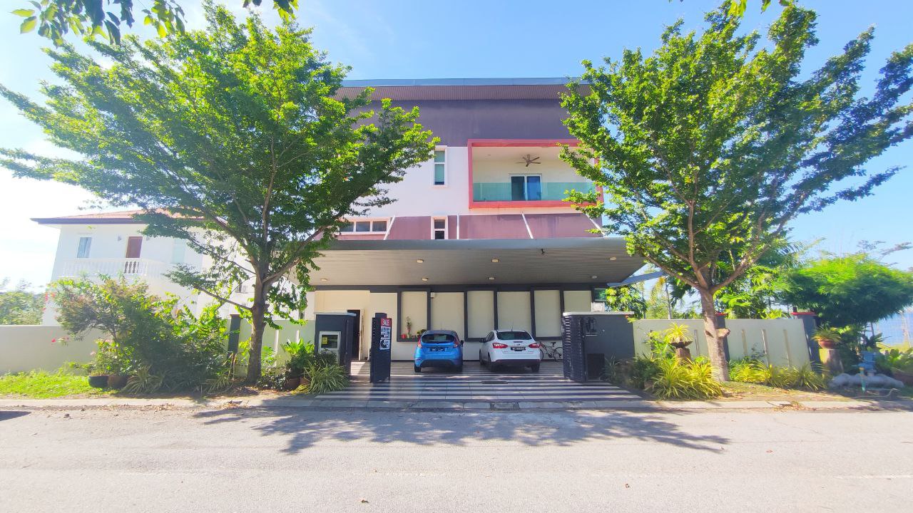 FREEHOLD CORNER Bungalow Kota Bayuemas Klang