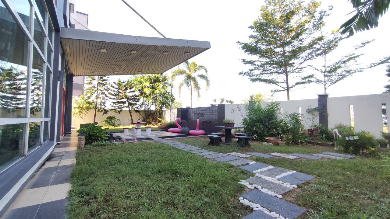 FREEHOLD CORNER Bungalow Kota Bayuemas Klang - photo 2