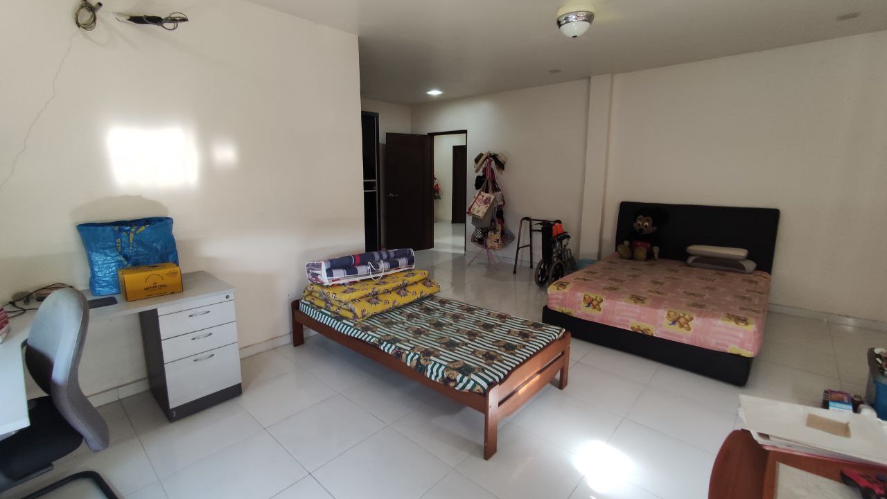 FREEHOLD CORNER Bungalow Kota Bayuemas Klang - photo 9