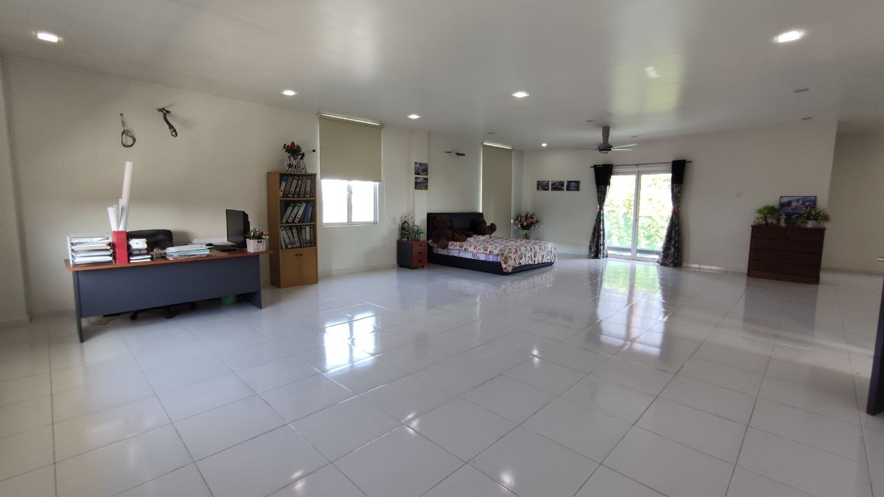FREEHOLD CORNER Bungalow Kota Bayuemas Klang - photo 13