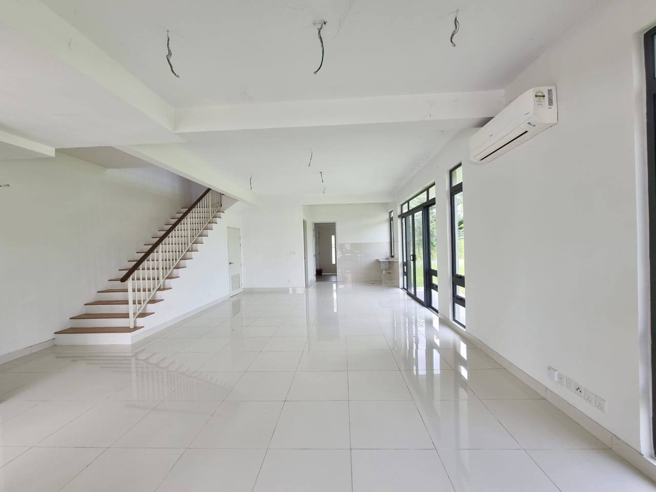 HUGE LAND 2 Storey Corner Presint 12 Putrajaya - photo 2
