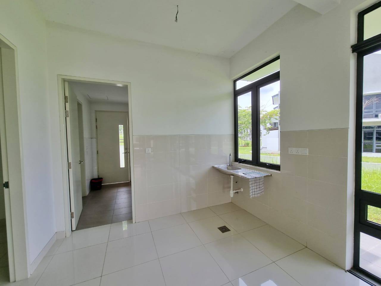HUGE LAND 2 Storey Corner Presint 12 Putrajaya - photo 4