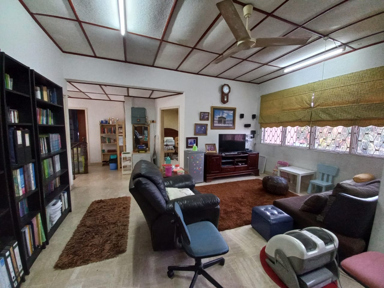 HUGE WELL MAINTAIN Bungalow Seksyen 11 Shah Alam - photo 9