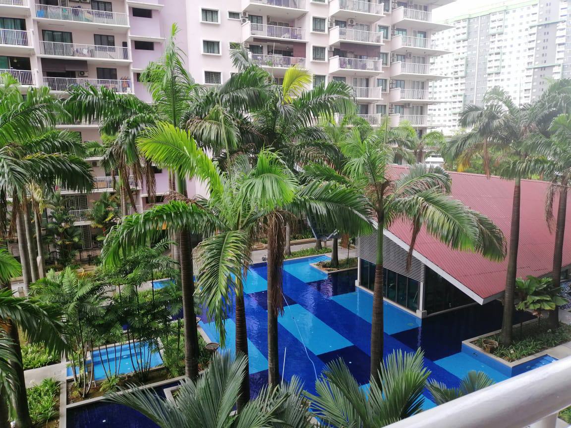 FACING POOL -HIGH FLOOR Indah Alam Condo Shah Alam