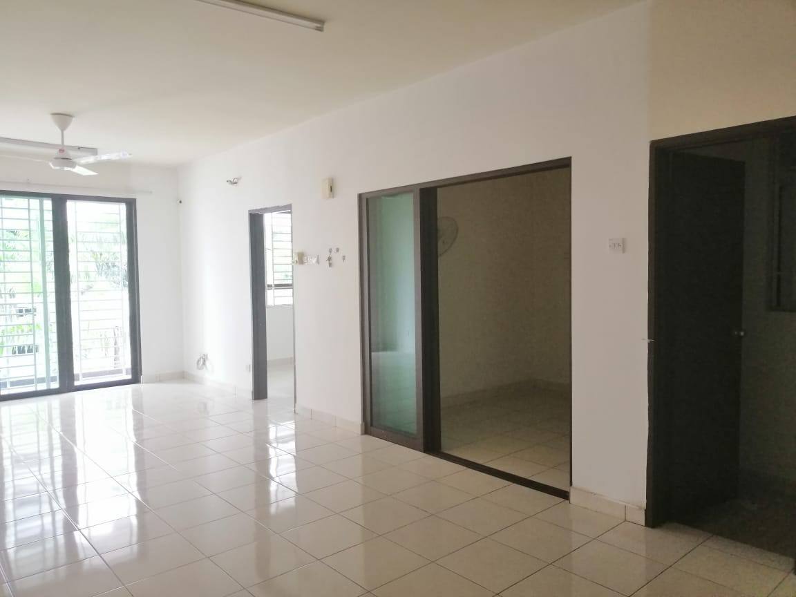 FACING POOL -HIGH FLOOR Indah Alam Condo Shah Alam - photo 3