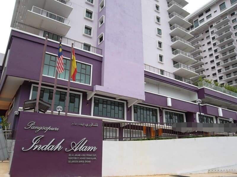 FACING POOL -HIGH FLOOR Indah Alam Condo Shah Alam - photo 12