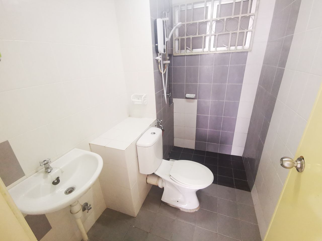 PALING MURAH Apartment Seri Intan Setia Alam - photo 10