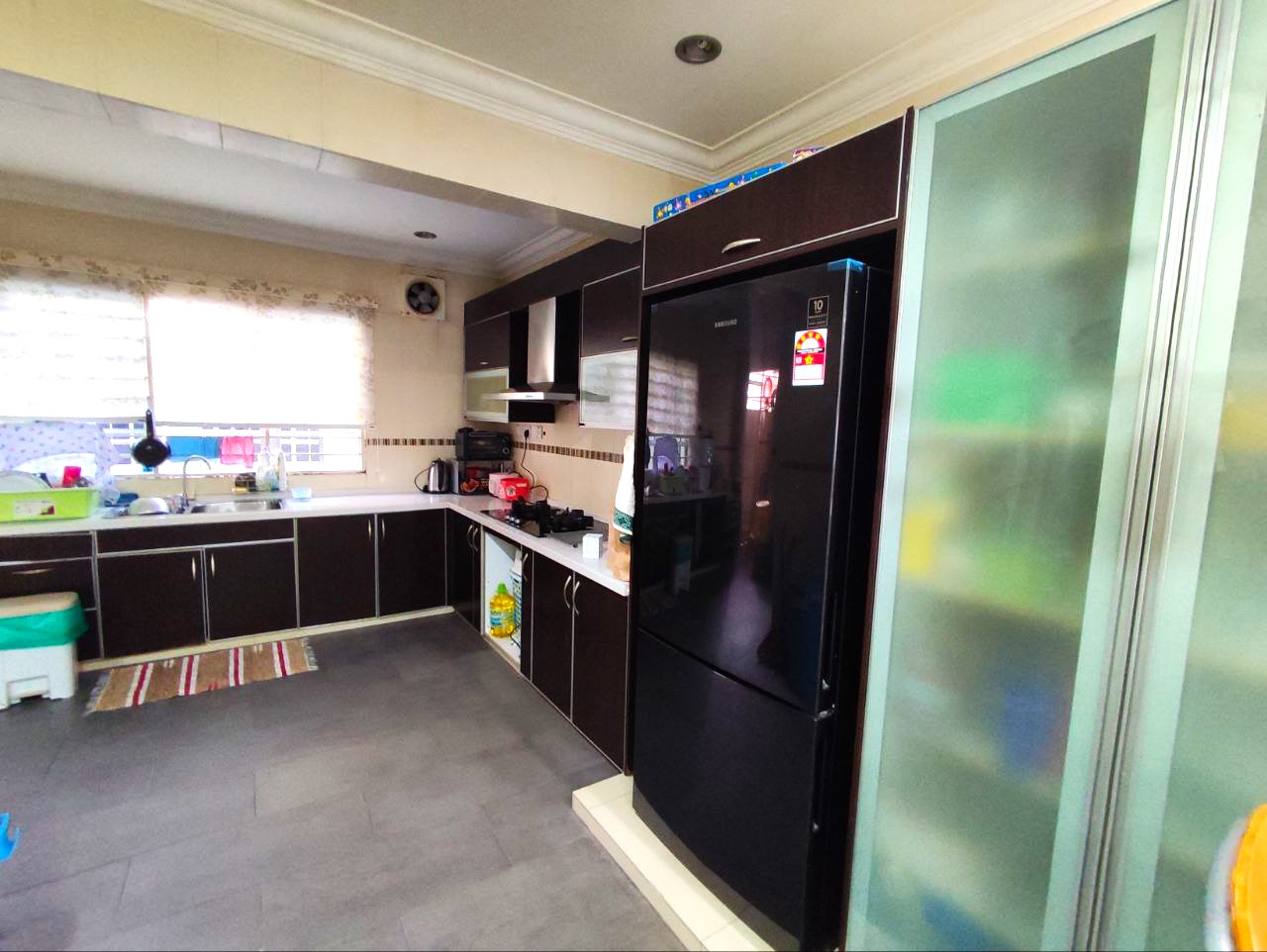 FACING OPEN RENOVATED 2Storey Seksyen 10 Shah Alam - photo 4