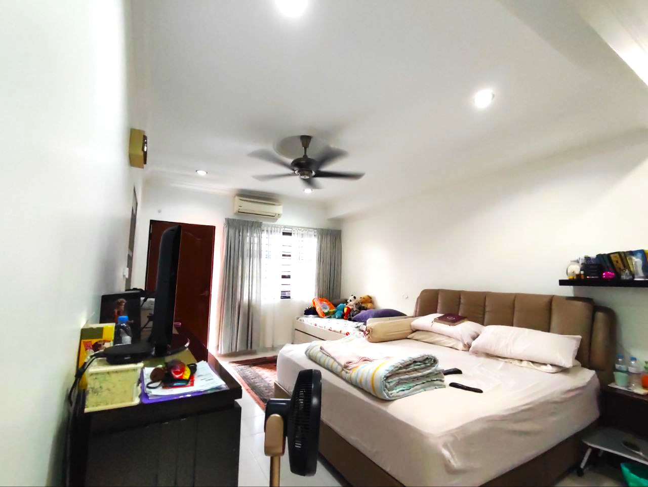 FACING OPEN RENOVATED 2Storey Seksyen 10 Shah Alam - photo 8
