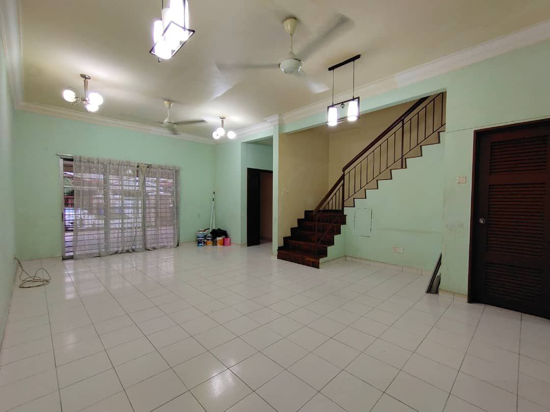 FREEHOLD 2 Storey Jasmine Denai Alam Seksyen u16