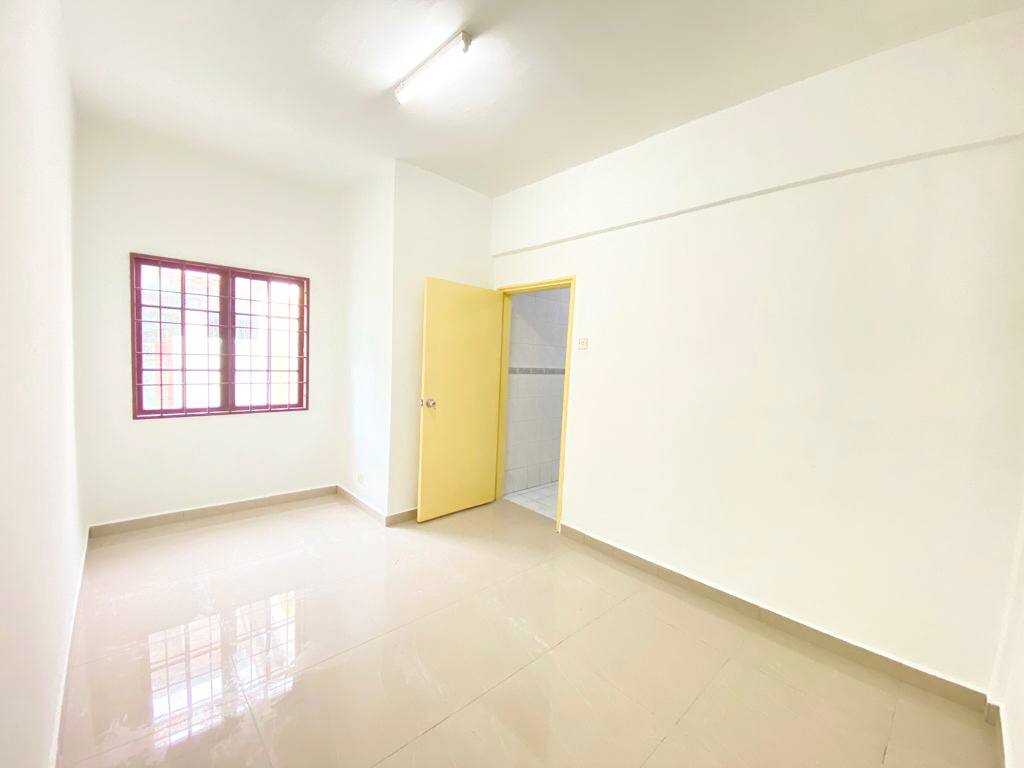 WELL MAINTAIN Double Storey Link Bukit Jelutong U8 - photo 11