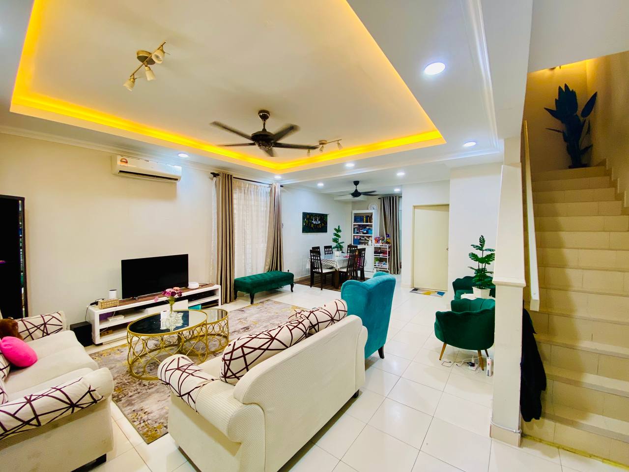 RENOVATED 2 Storey Semi D Nusa Suria Puncak Alam
