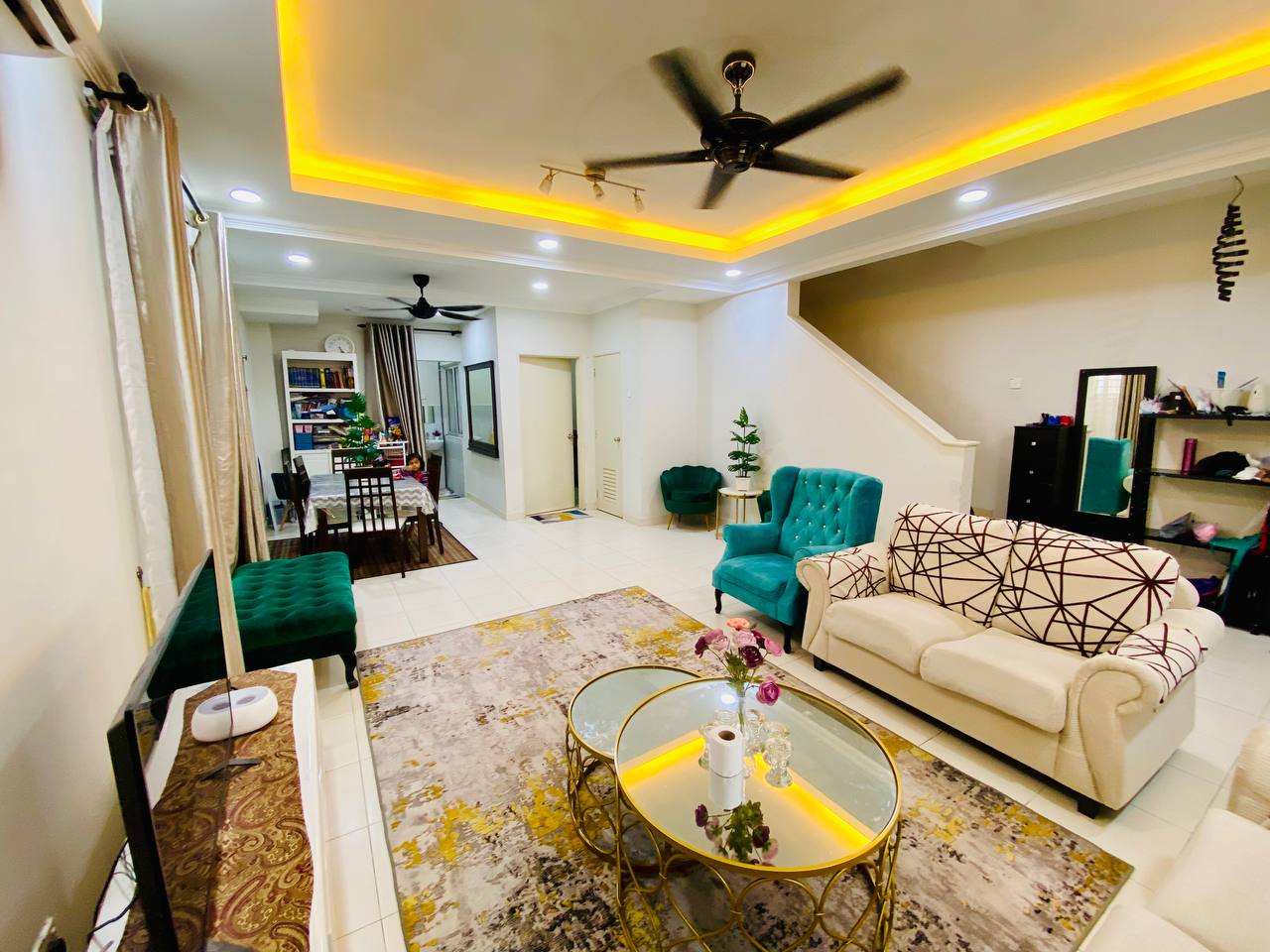 RENOVATED 2 Storey Semi D Nusa Suria Puncak Alam - photo 2