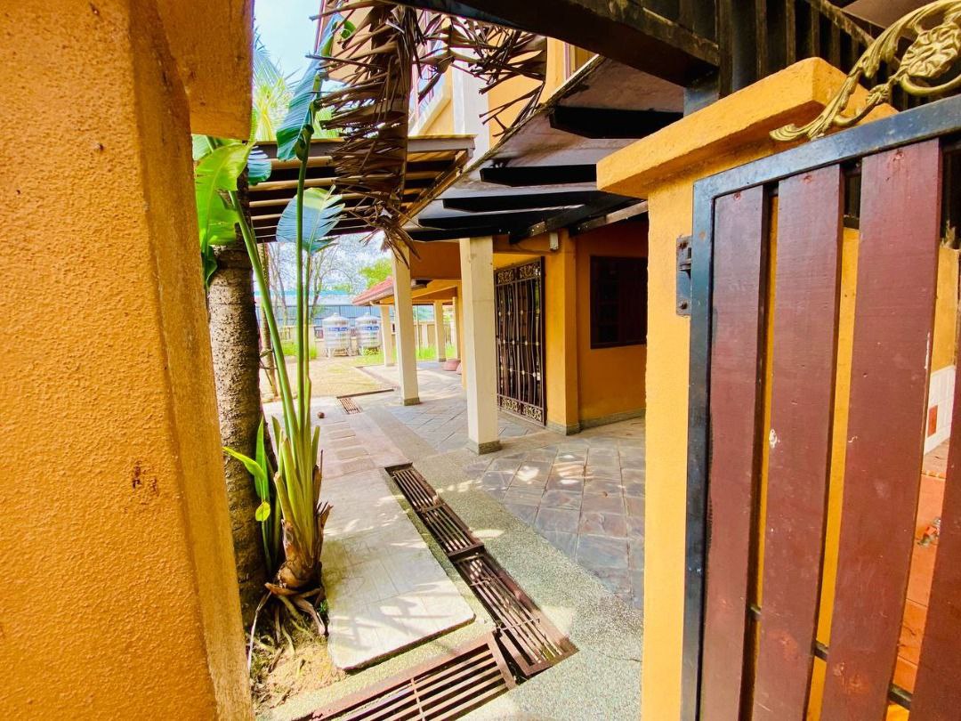 CORNER RENOVATED 2 Storey Kota Kemuning - photo 9