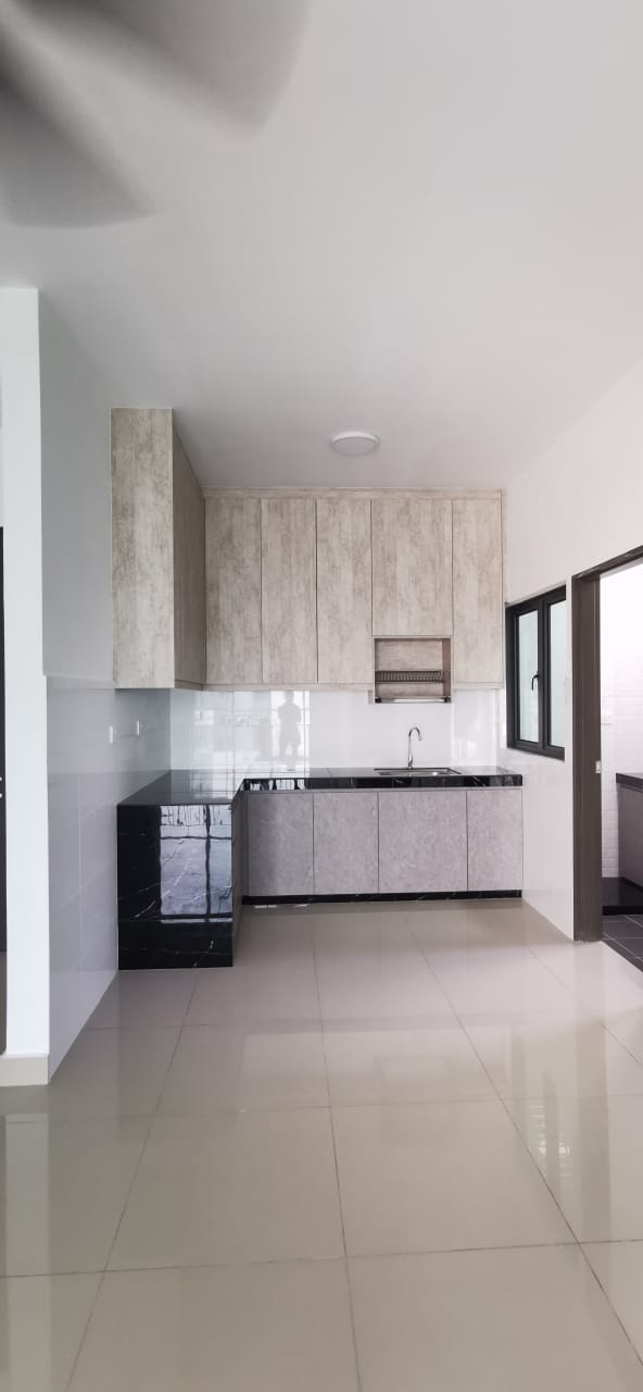 The Henge 1100sf ...