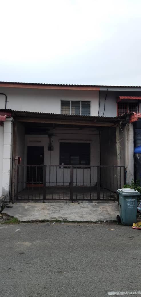 Teres 2 Tingkat Mahkota Jaya Batu 11 Kuantan