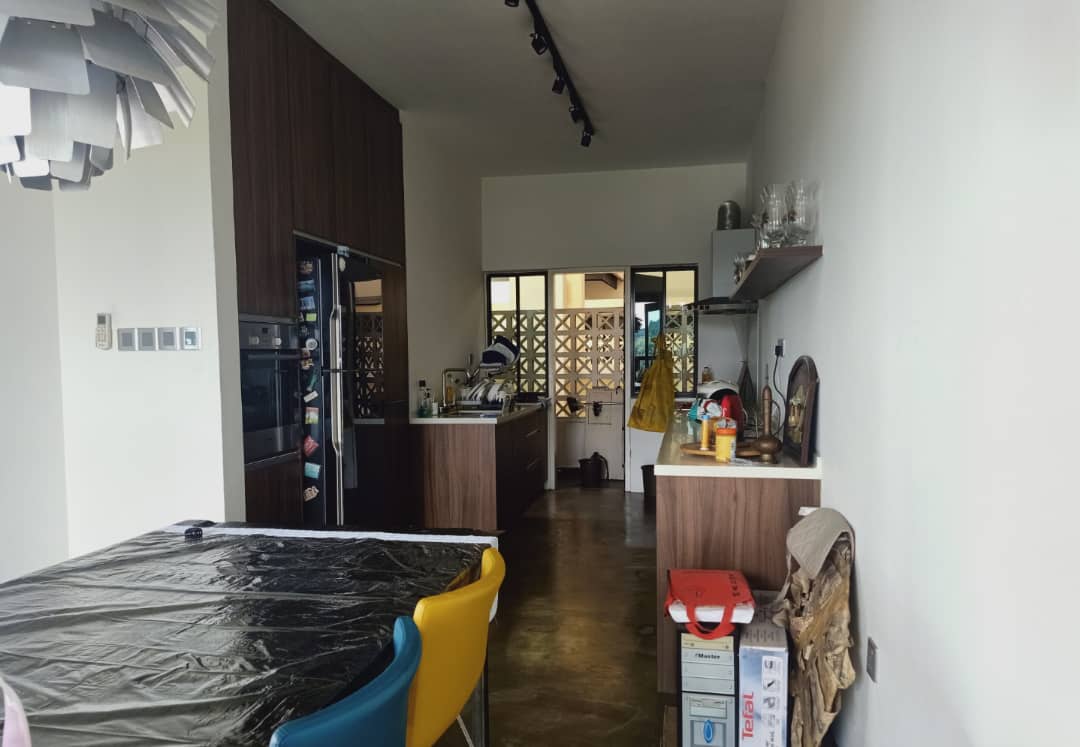 Corner Lot Duplex Armanee Condominium Damansara - photo 3