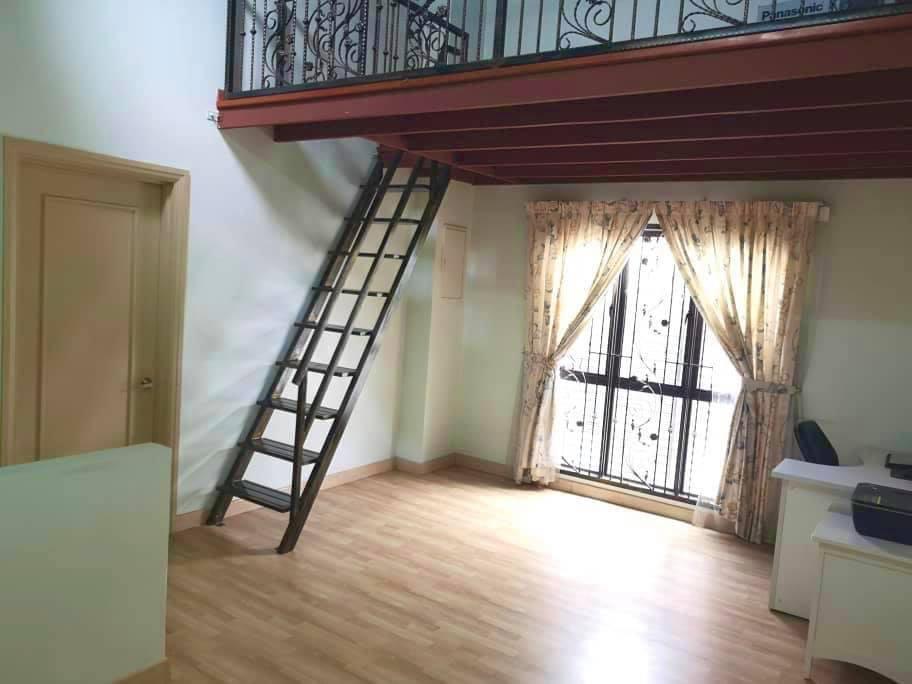Double Storey Terrace Renovated Endlot Lestaria De - photo 4