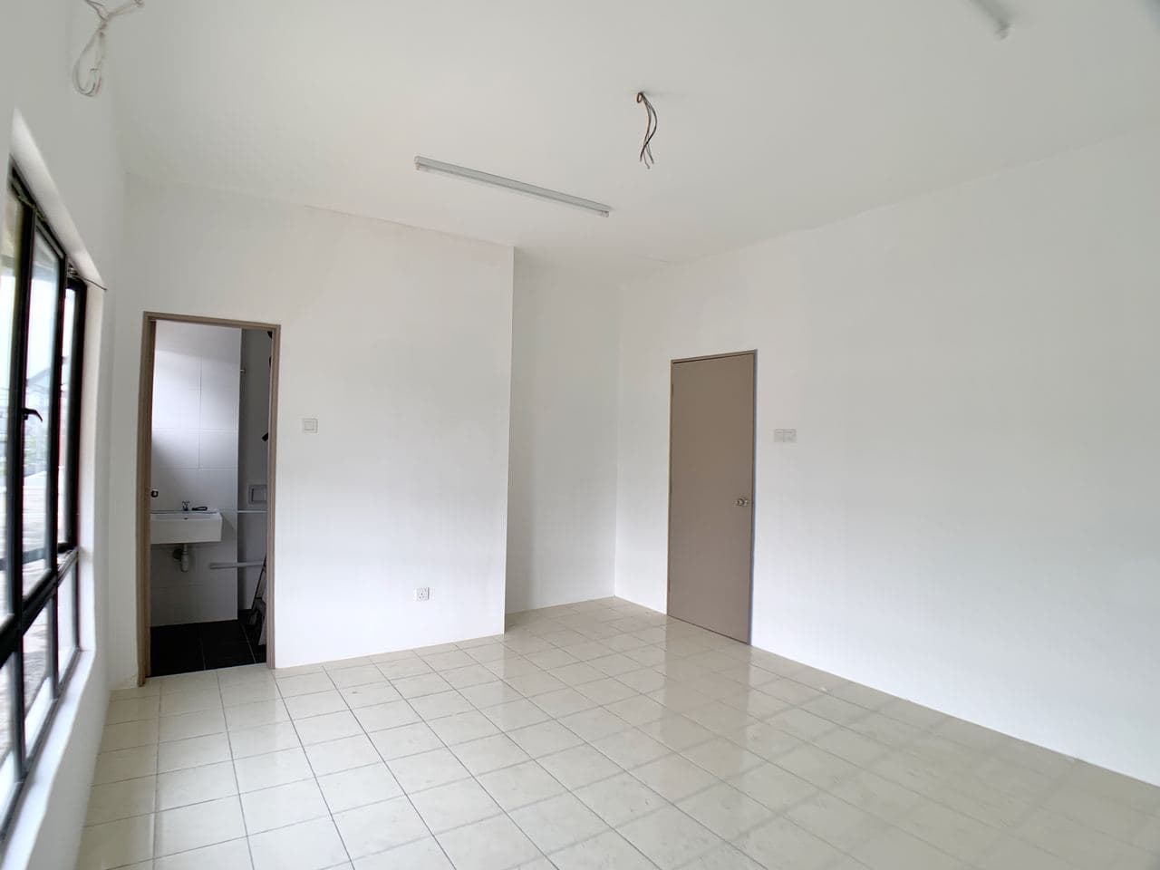 NEW UNIT Below SPA Price 2 Storey Saujana Perdana - photo 5
