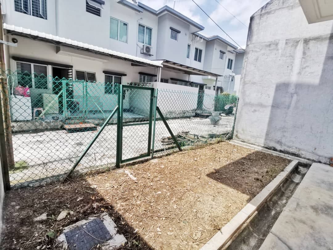 FREEHOLD 2 Storey Taman Pelangi Semenyih Rafflesia - photo 3