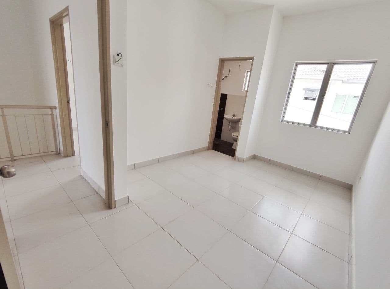 FREEHOLD 2 Storey Taman Pelangi Semenyih Rafflesia - photo 6