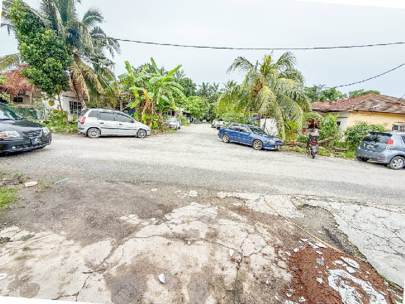 Teres Setingkat Jalan Dendang Telok Panglima Garang - photo 2